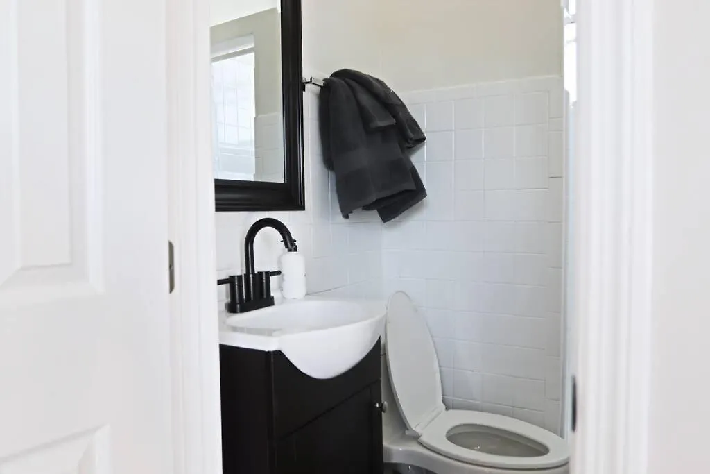 Bright 1 Bedroom 10 Mins To Nashville 0*,  Stati Uniti